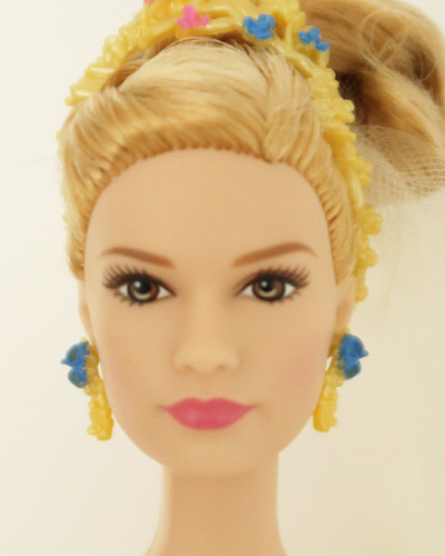 Barbie Popelka podle Lily James